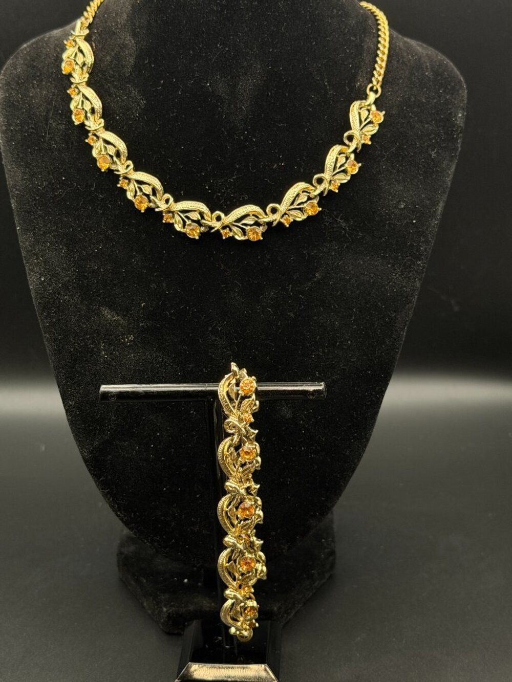 Vintage LISNER Necklace Bracelet Set Amber Rhinestone Leaf Vine Gold Tone Parure